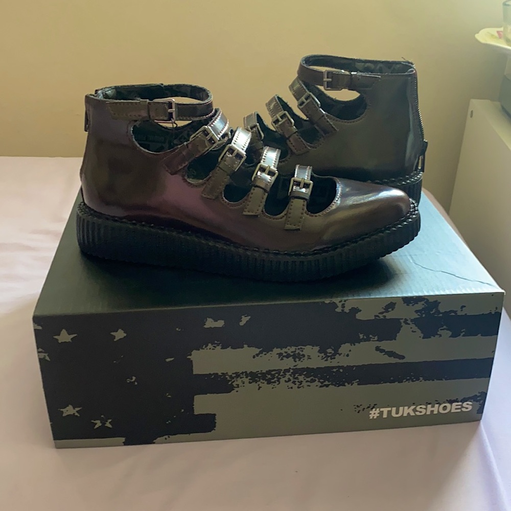 TUK  Burgandy Mary Janes Sz. 7